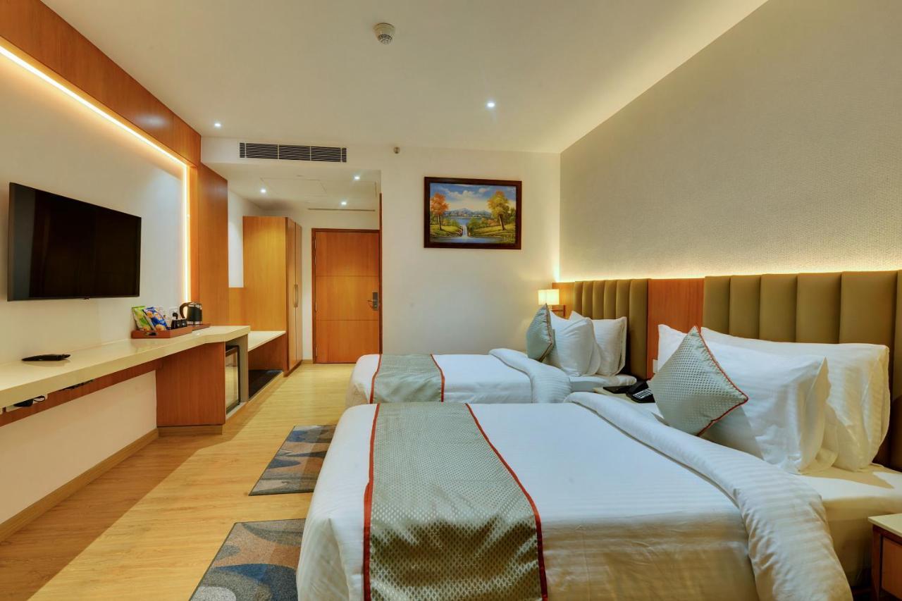 Clarion Hotel Bangalore Yesvantpur Exteriör bild