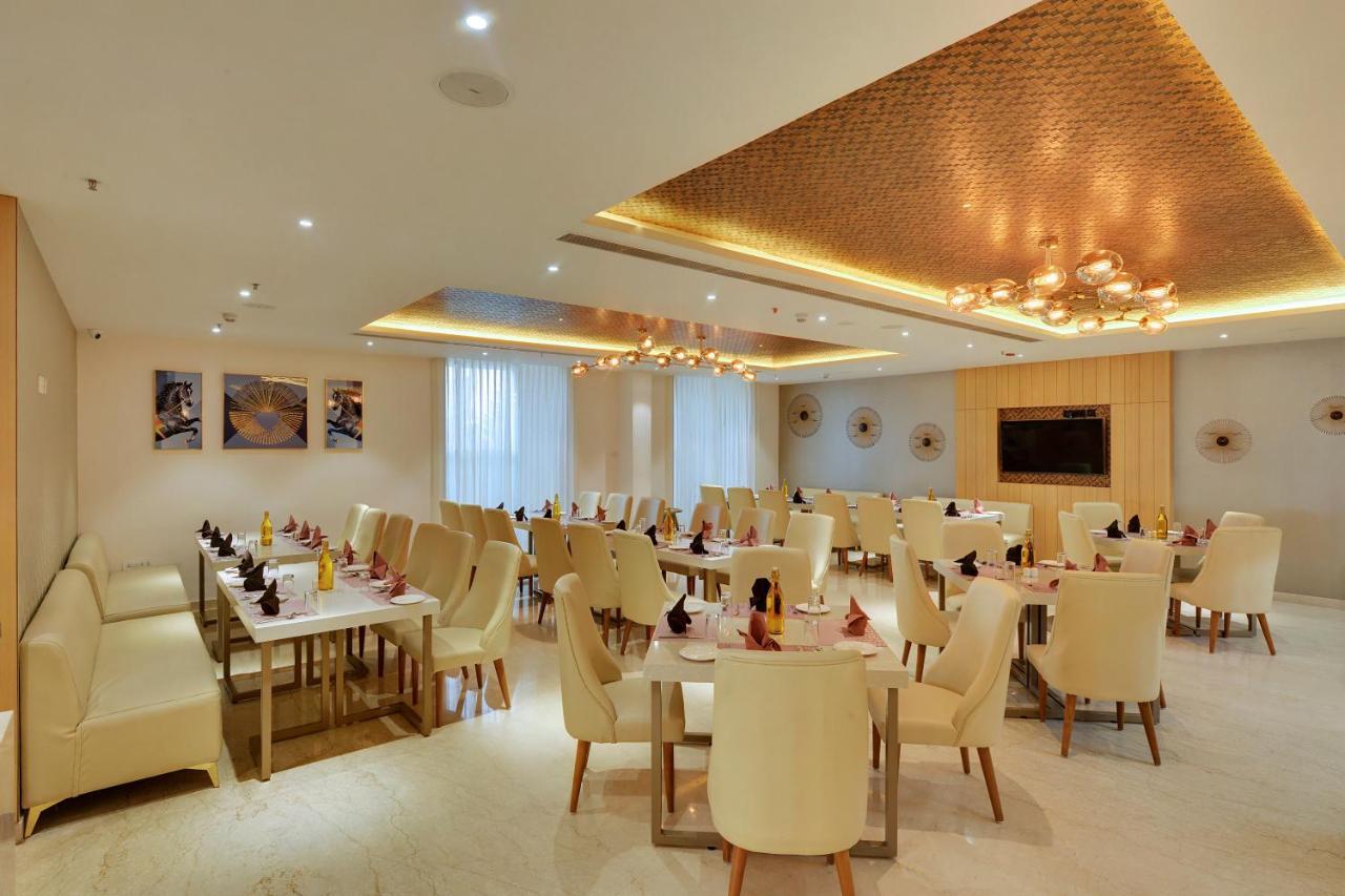 Clarion Hotel Bangalore Yesvantpur Exteriör bild