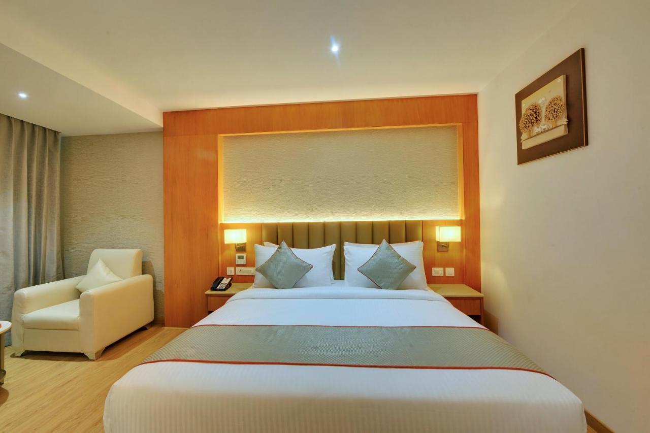 Clarion Hotel Bangalore Yesvantpur Exteriör bild