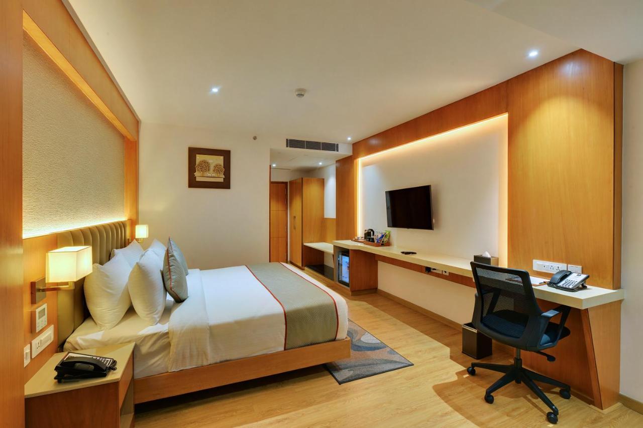 Clarion Hotel Bangalore Yesvantpur Exteriör bild